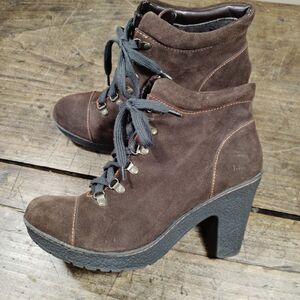 BORN BOC Women's Sz 11 Boots Brown Suede Block Heel Lace Up Platform Shoes READ